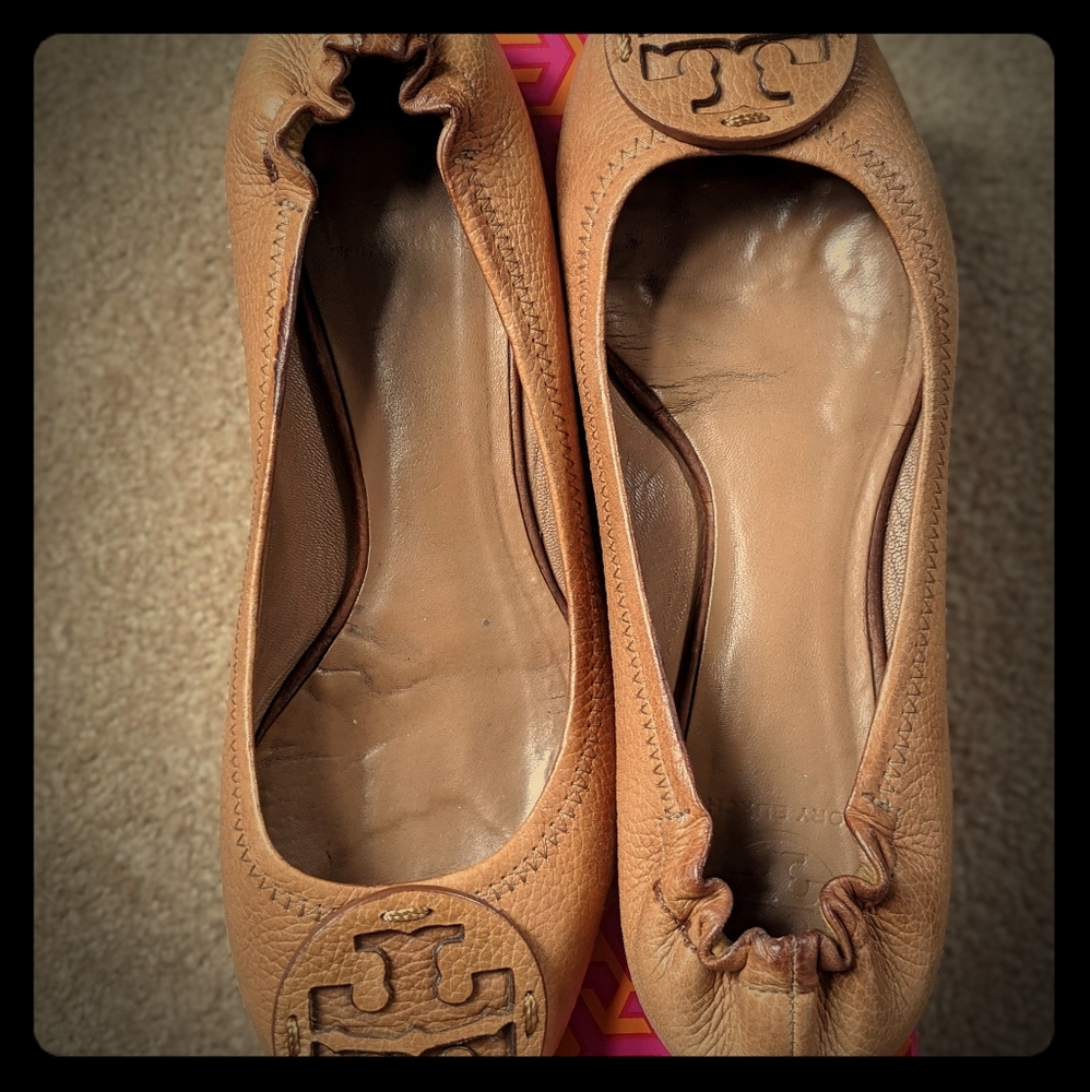 Tory Burch Reva Tonal Logo flat